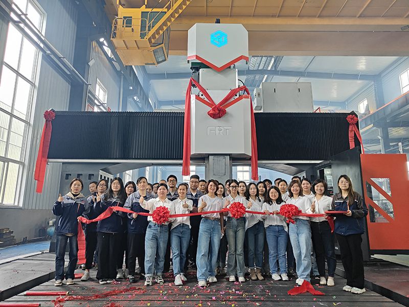 重磅消息！洛陽宇捷13米數(shù)控龍門鏜銑床正式投產(chǎn)使用!